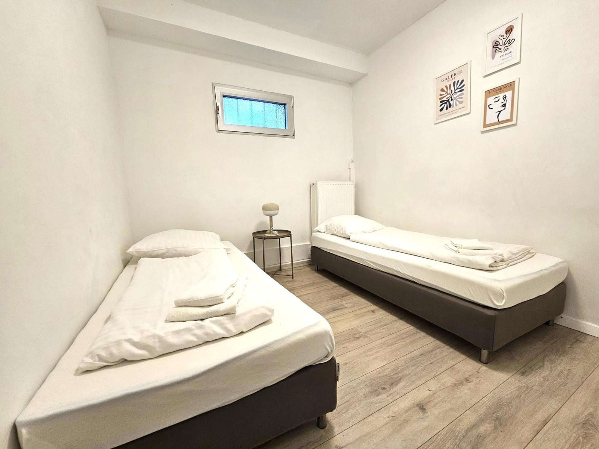 Spacious House Дюссельдорф Номер фото